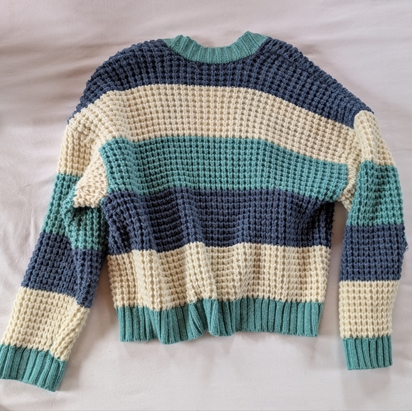 Color Block Knit Sweater - Picture 5 of 5